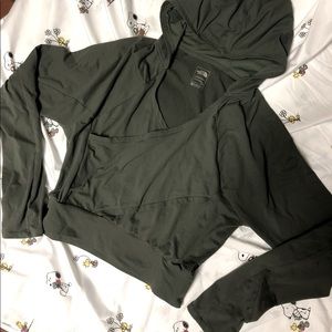NORTH FACE OLIVE PULLOVER WOMEN SWEATER SIZE L